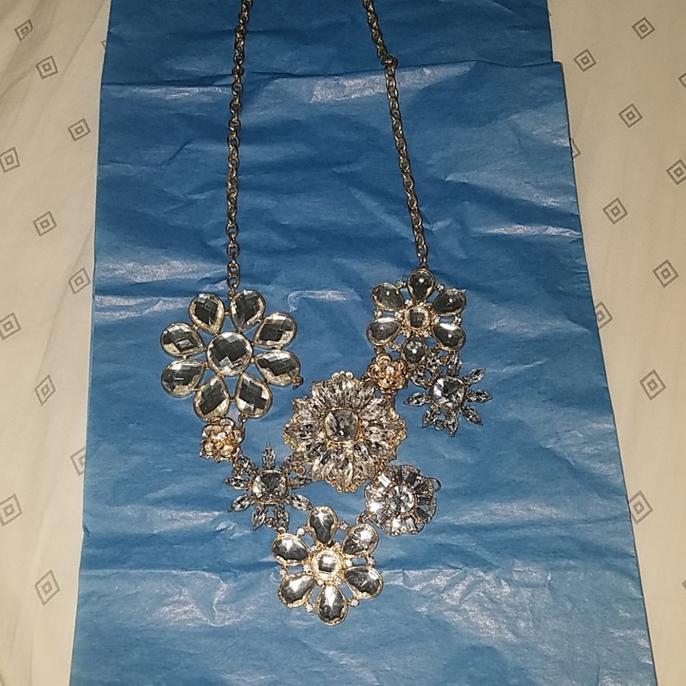 Statement necklace